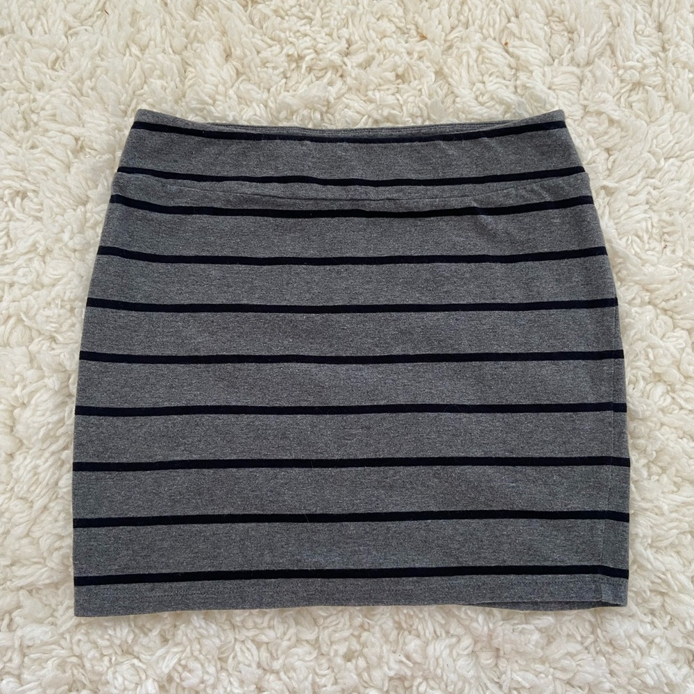Dark grey and black skintight skirt